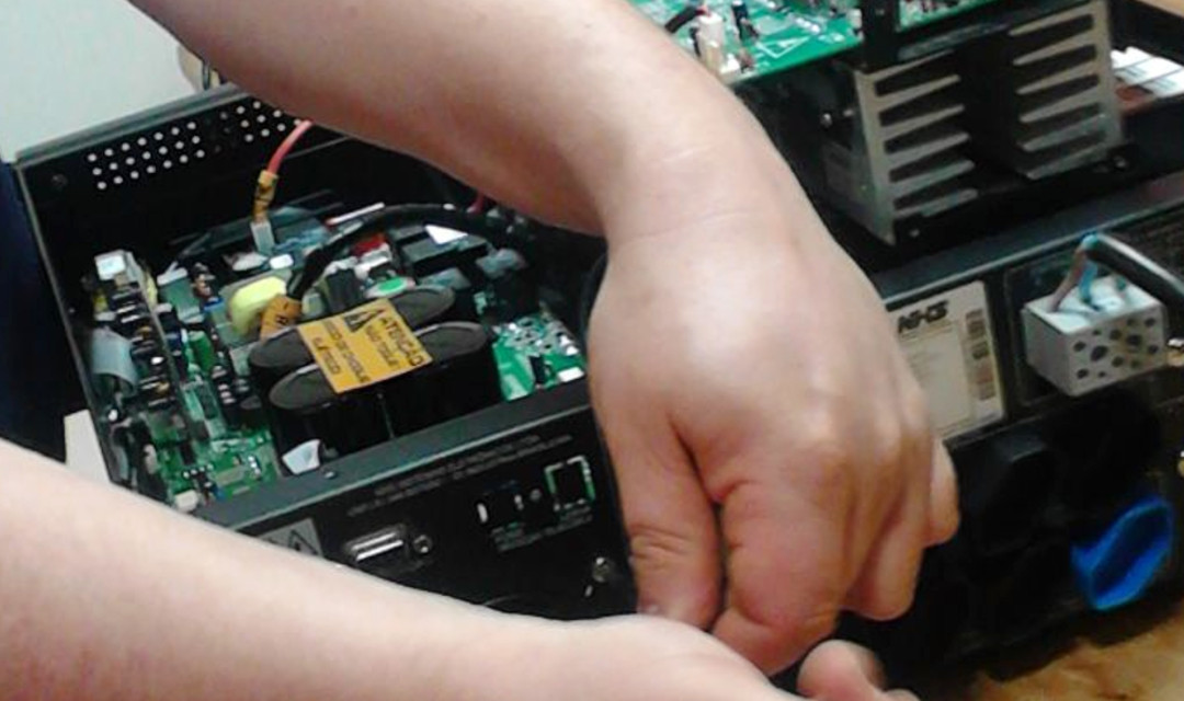 MANUTENCAO LABORATORIO DSM NOBREAKS